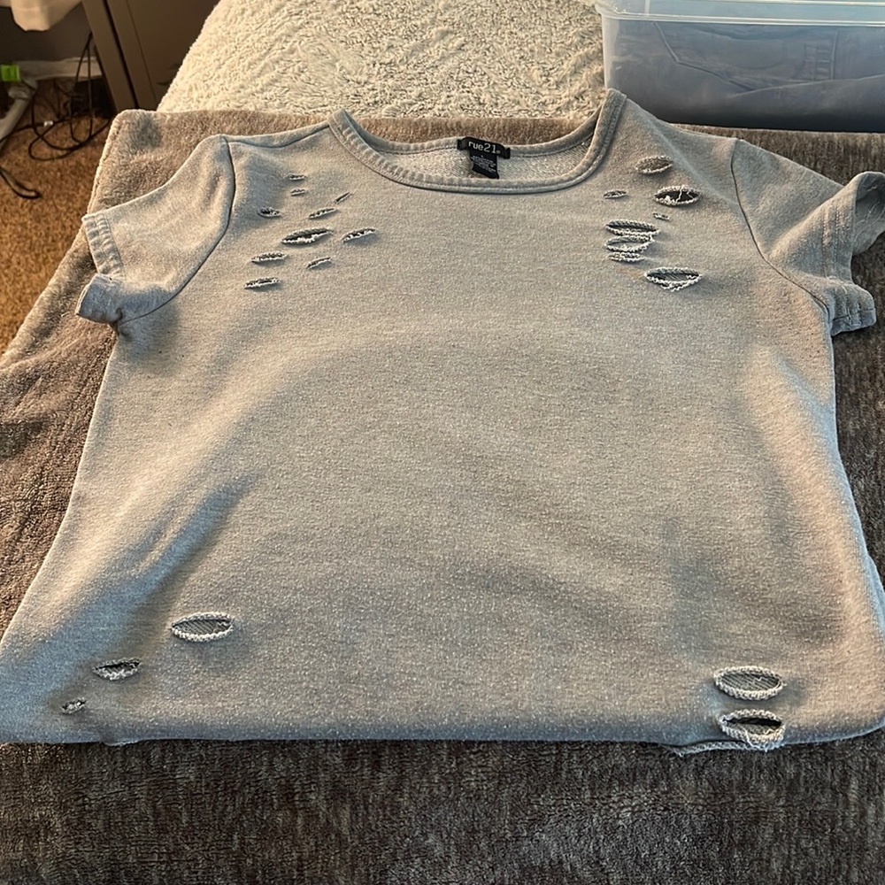 Gray ripped short sleeve